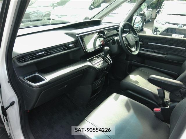 Honda STEP WGN 2017-03 8038484-12