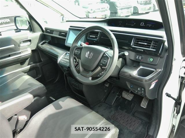 Honda STEP WGN 2017-03 8038484-22