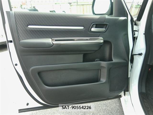 Honda STEP WGN 2017-03 8038484-24