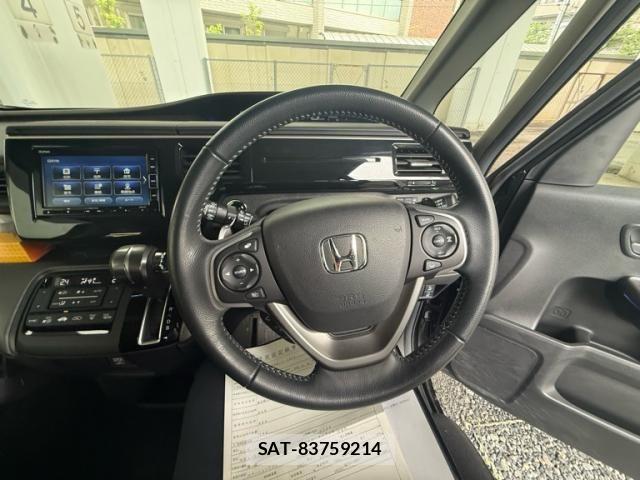 Honda STEP WGN 2021-06 8038474-14