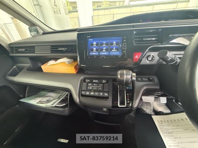 Honda STEP WGN 2021-06 8038474-15