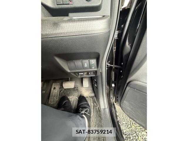 Honda STEP WGN 2021-06 8038474-19