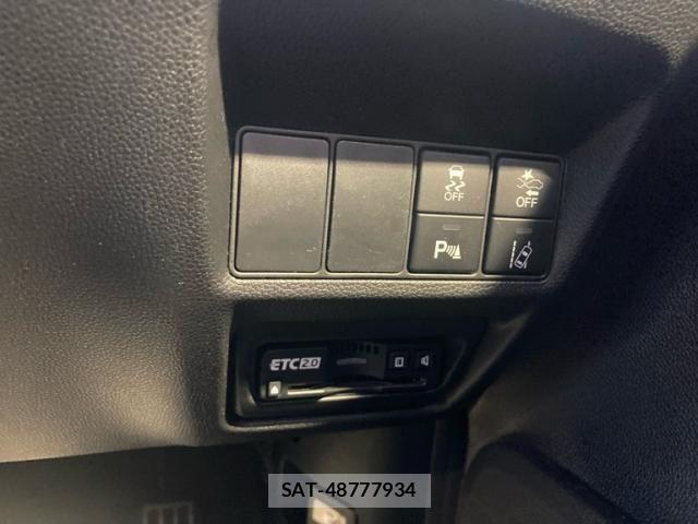 Honda STEP WGN 2021-04 8038472-13