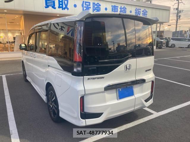 Honda STEP WGN 2021-04 8038472-5