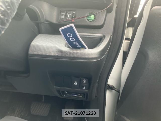 Honda STEP WGN 2015-05 8038488-18