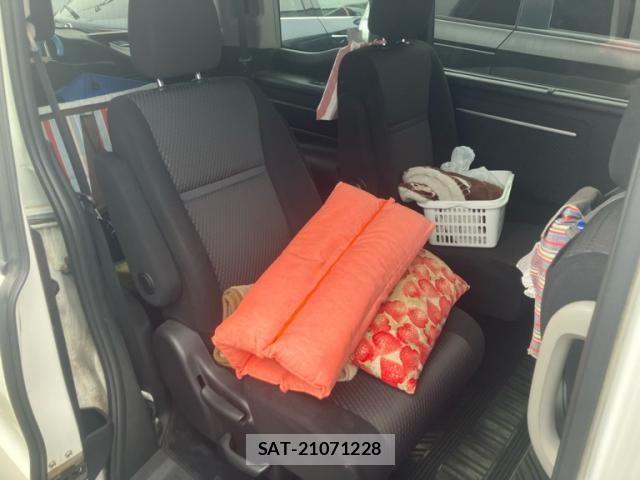 Honda STEP WGN 2015-05 8038488-8
