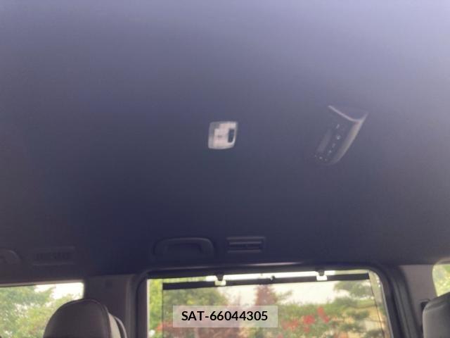 Honda STEP WGN 2023-10 8038466-11