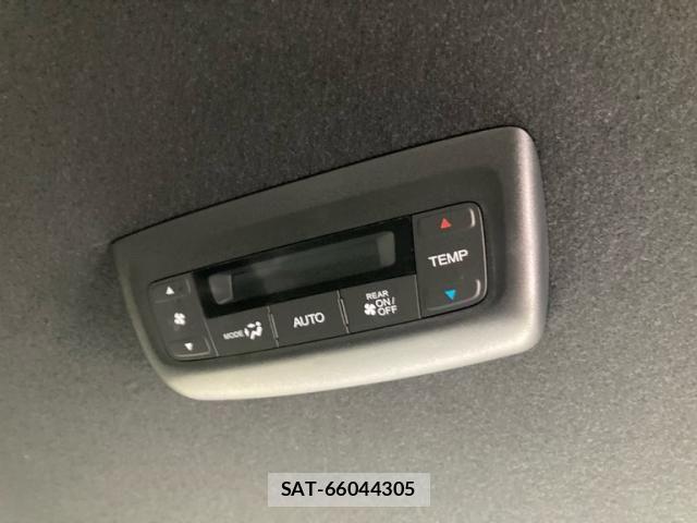 Honda STEP WGN 2023-10 8038466-12