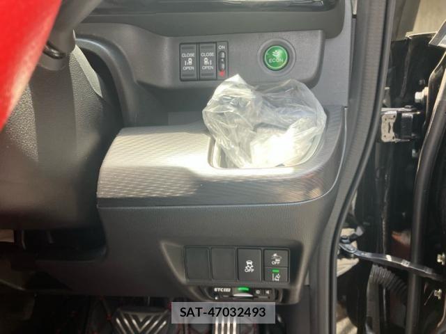 Honda STEP WGN 2021-10 8075715-16