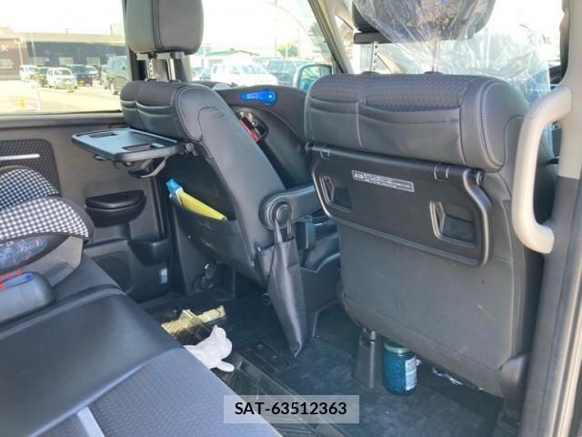 Honda STEP WGN 2015-05 8075724-17