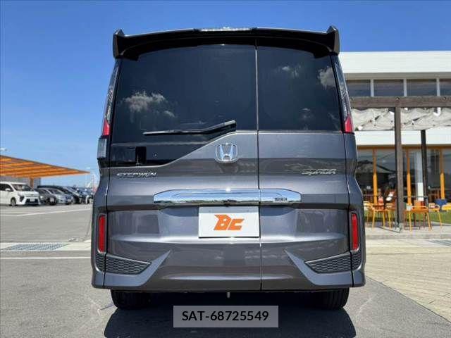 Honda STEP WGN 2022-01 8075716-13