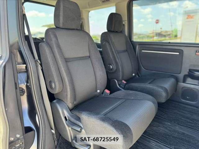 Honda STEP WGN 2022-01 8075716-18