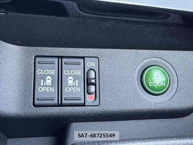 Honda STEP WGN 2022-01 8075716-4