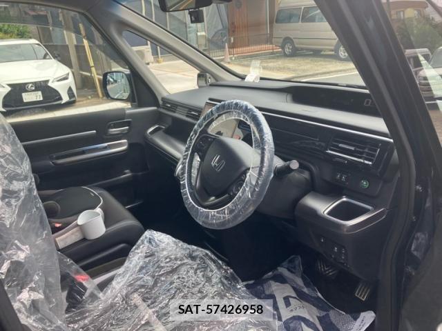 Honda STEP WGN 2018-12 8075718-10