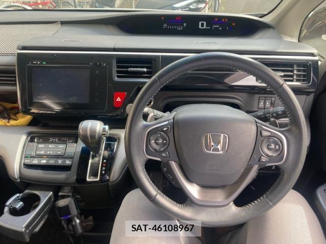 Honda STEP WGN 2018-03 8075719-11