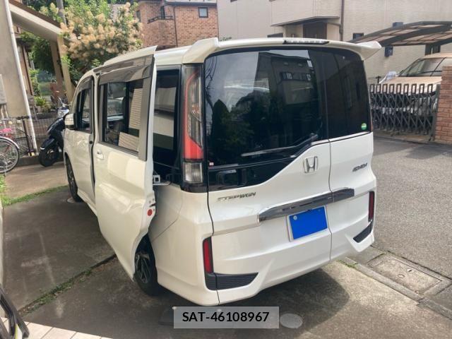 Honda STEP WGN 2018-03 8075719-3