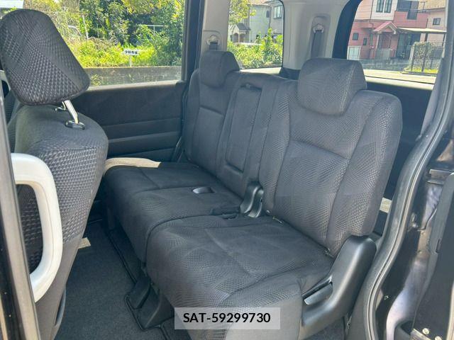 Honda STEP WGN 2011-06 8075726-19