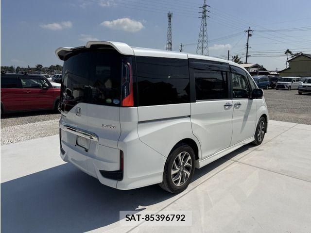 Honda STEP WGN 2016-05 8075721-1