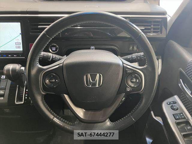 Honda STEP WGN 2016-06 8075723-16