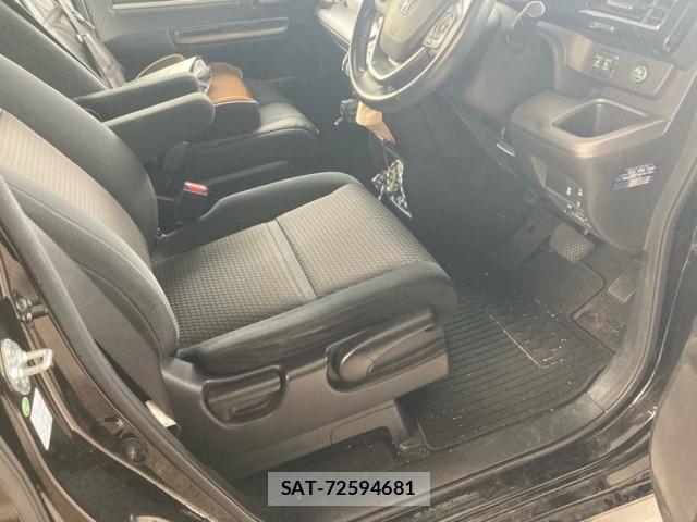 Honda STEP WGN 2016-07 8075722-14