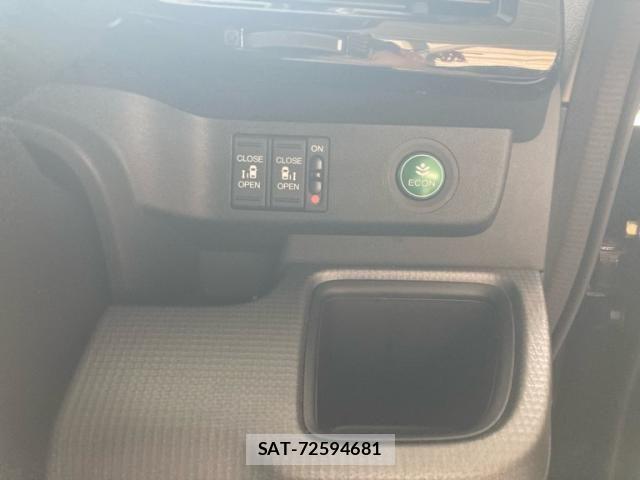 Honda STEP WGN 2016-07 8075722-16