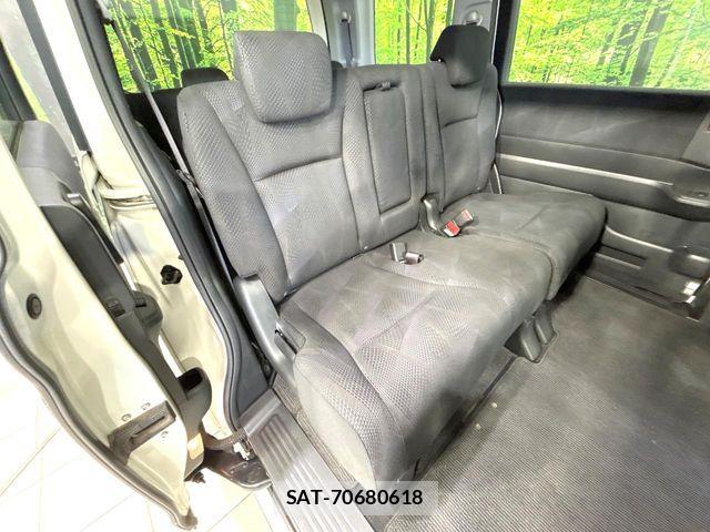 Honda STEP WGN 2012-01 8075727-9