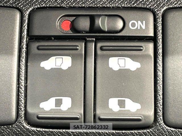 Honda STEP WGN 2014-03 8102062-4