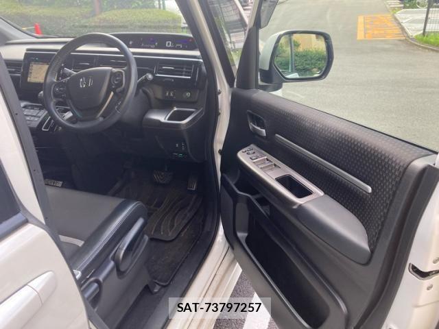 Honda STEP WGN 2021-03 8102052-10