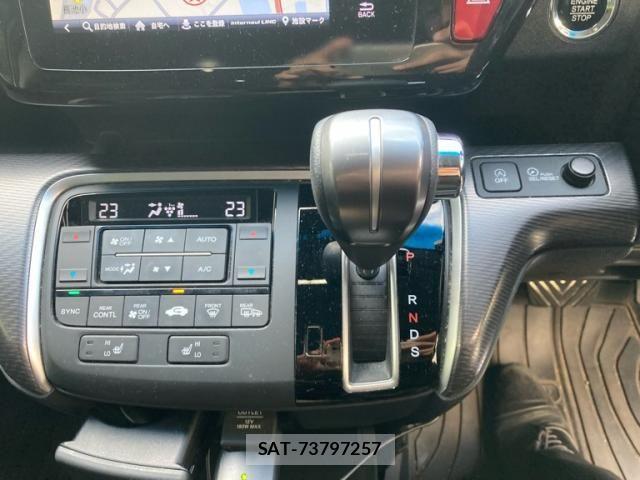 Honda STEP WGN 2021-03 8102052-20