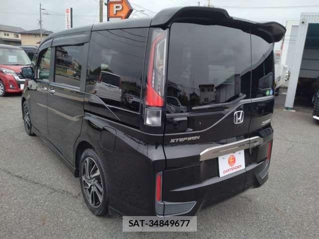 Honda STEP WGN 2017-07 8102056-12