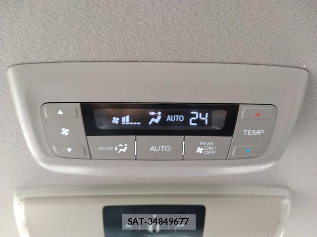 Honda STEP WGN 2017-07 8102056-26