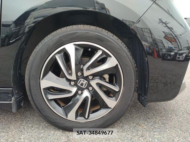 Honda STEP WGN 2017-07 8102056-6