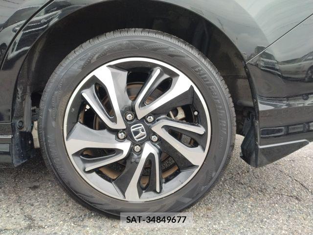 Honda STEP WGN 2017-07 8102056-8