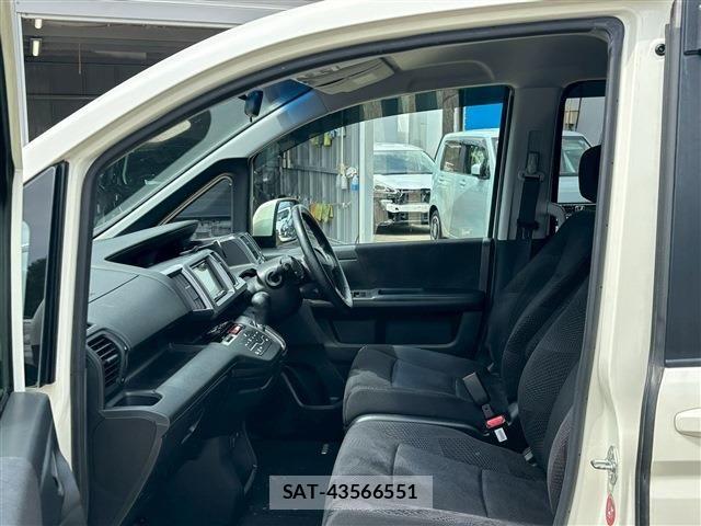 Honda STEP WGN 2010-06 8102068-4