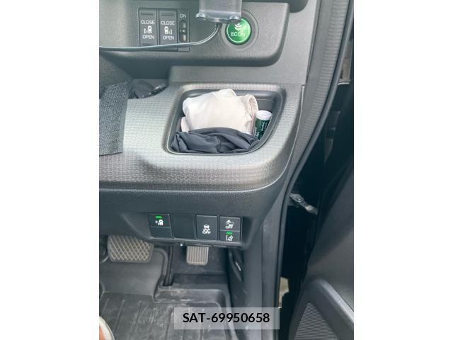 Honda STEP WGN 2019-01 8102057-16