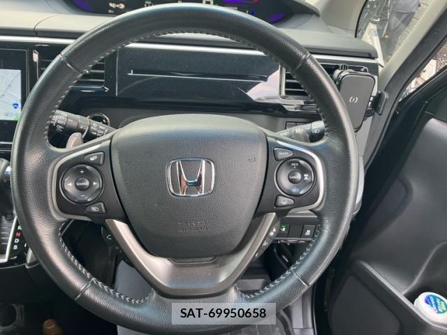 Honda STEP WGN 2019-01 8102057-17