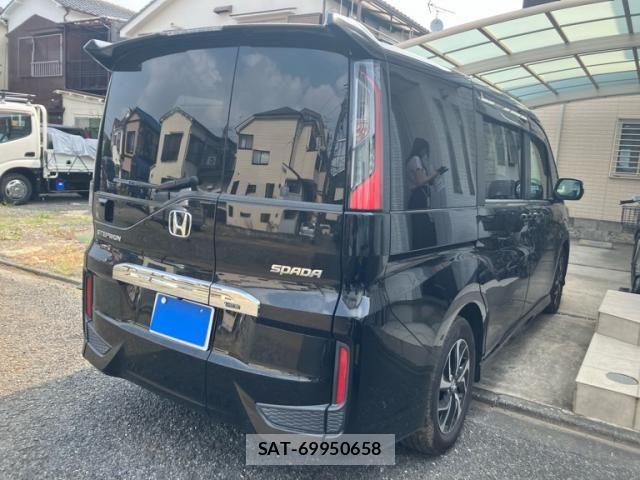 Honda STEP WGN 2019-01 8102057-1