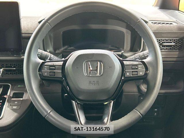 Honda STEP WGN 2025-11 8102051-12