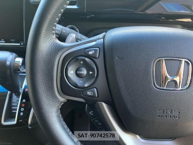 Honda STEP WGN 2020-08 8102054-17