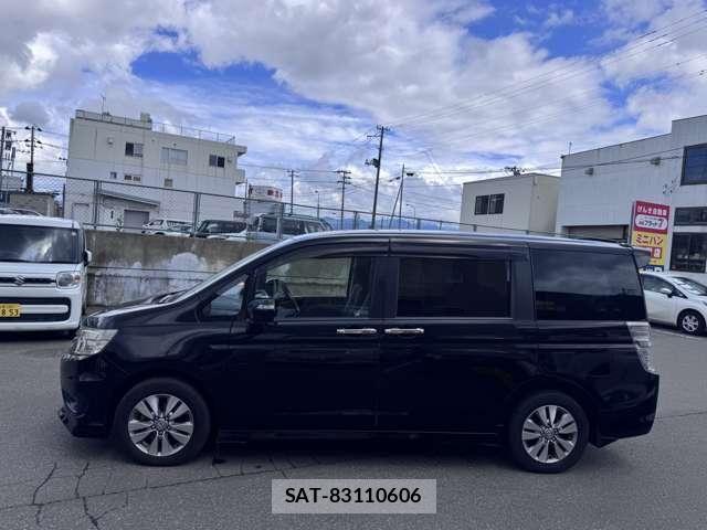Honda STEP WGN 2013-06 8102066-5