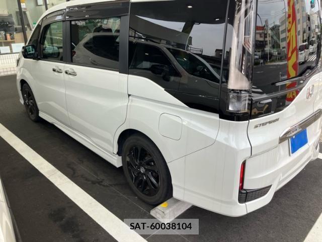 Honda STEP WGN 2020-08 8102053-4