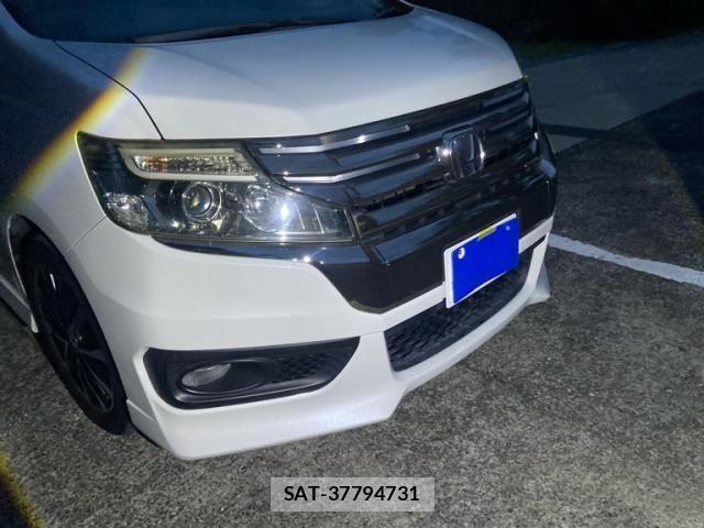 Honda STEP WGN 2013-02 8102064-0