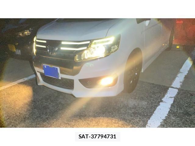Honda STEP WGN 2013-02 8102064-1