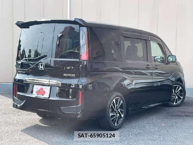 Honda STEP WGN 2022-01 8132510-2