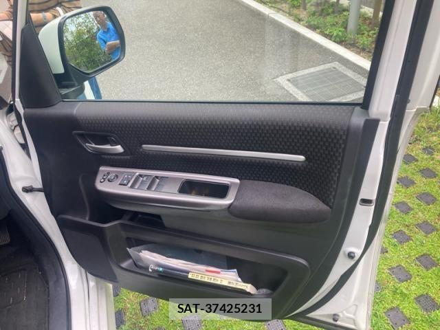 Honda STEP WGN 2018-09 8132513-10