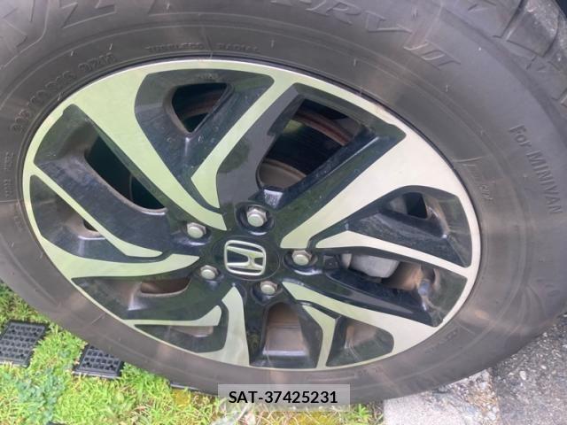 Honda STEP WGN 2018-09 8132513-3
