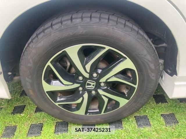 Honda STEP WGN 2018-09 8132513-4