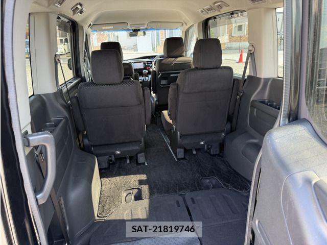 Honda STEP WGN 2018-06 8159280-14