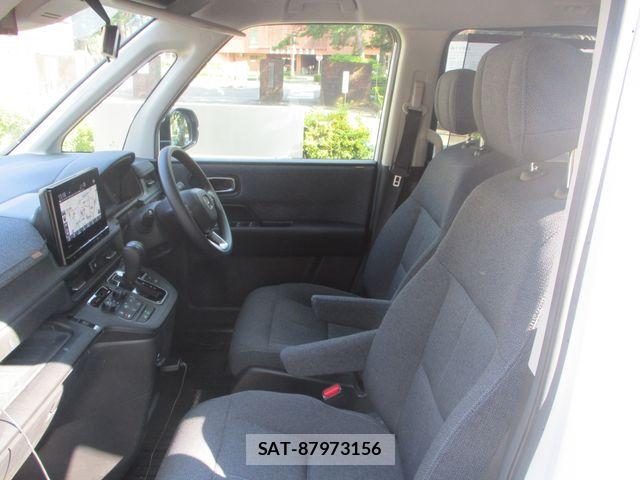 Honda STEP WGN 2023-07 8210416-13