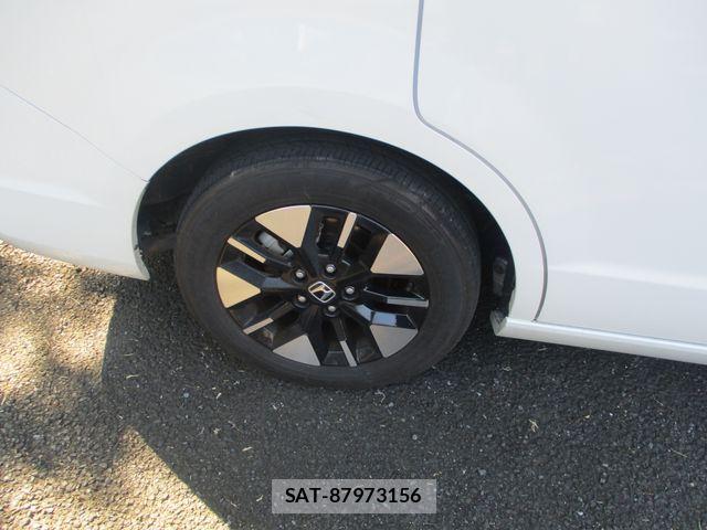 Honda STEP WGN 2023-07 8210416-18